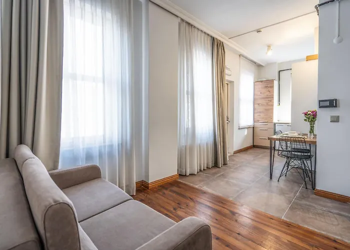 Eleven Aparts Apartahotel 4*