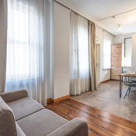 Eleven Aparts Lägenhetshotell 4*