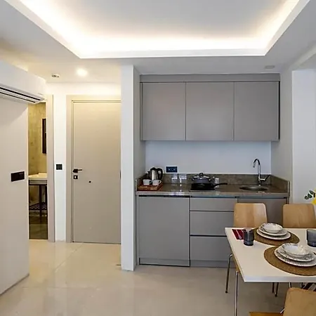 Eleven Aparts Hotel apartamentowy 4*